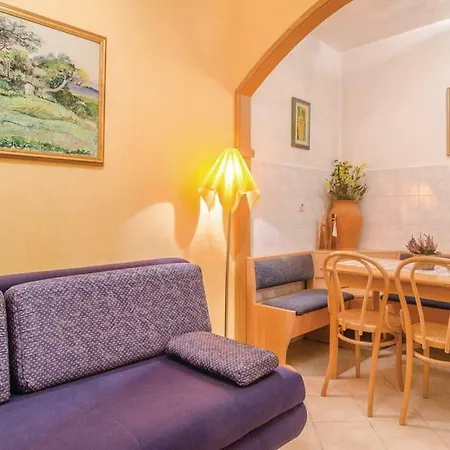 Okuklje Holiday Home Prázdninový dům Okuklje